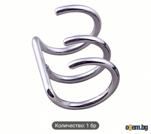Троен пиърсинг за устни