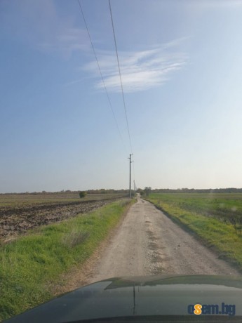 Продавам 135 дка земя в змелището на с. Пъдарско