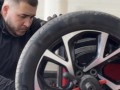 Гуми и джанти: Как се оцелява на пътя с помощта на „Алфамакс 8“ ЕООД