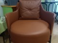 Продавам светло кафяво кожено кресло