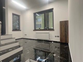 Офис под наем в Бизнес център ГРАФИТ 61 кв.м.